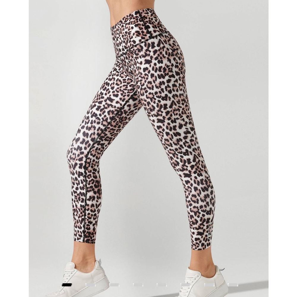Lorna Jane Leo Leggings Sz M